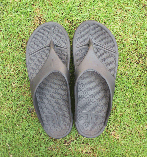 Telic on sale recovery sandals