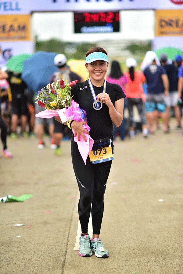 FINISHER-WITH-FLOWERS